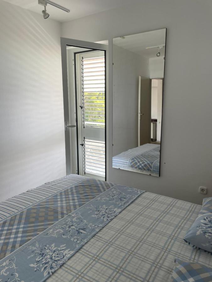 Sea View Apartment Sveti Stefan Ngoại thất bức ảnh